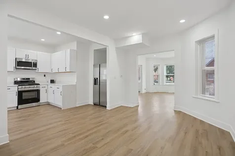 7000 South Eberhart Avenue Chicago IL 60637