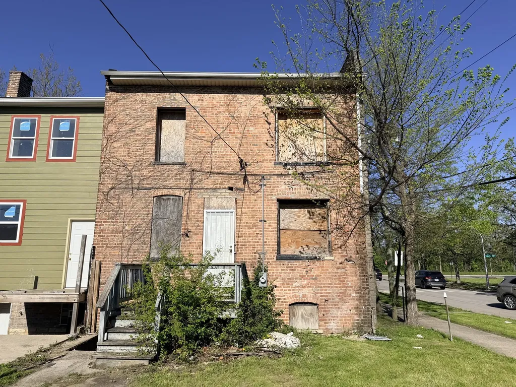 10601 South Champlain Avenue Chicago IL 60628