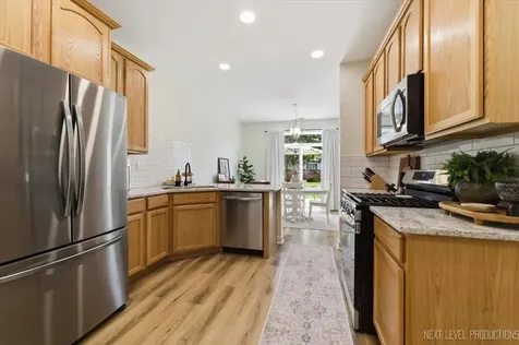 386 Risen Star Lane Oswego IL 60543