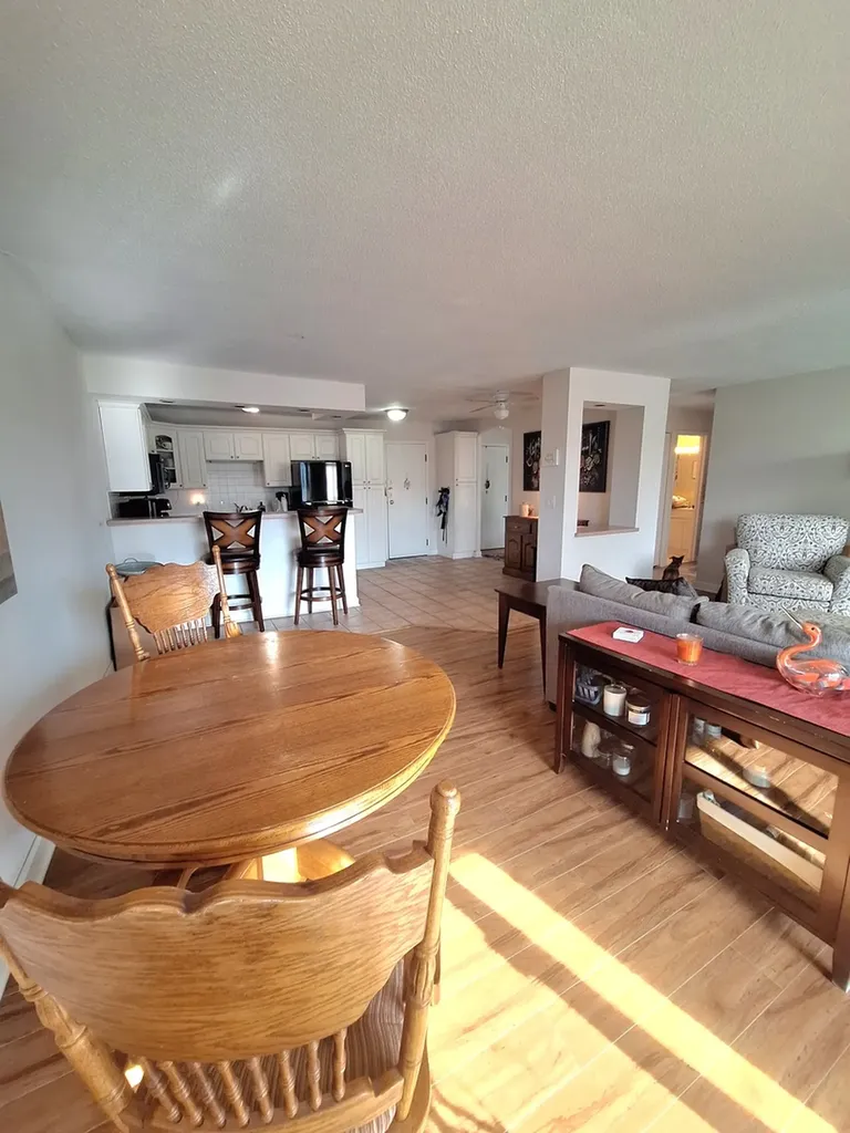 2211 South Stewart Avenue Lombard IL 60148