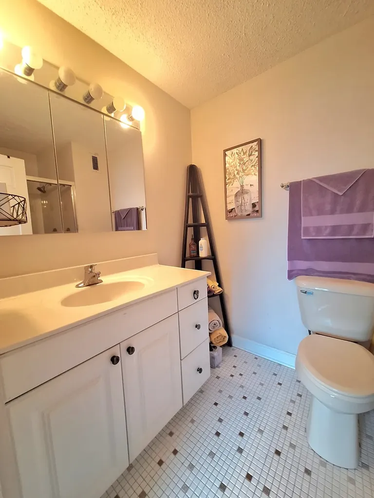 2211 South Stewart Avenue Lombard IL 60148