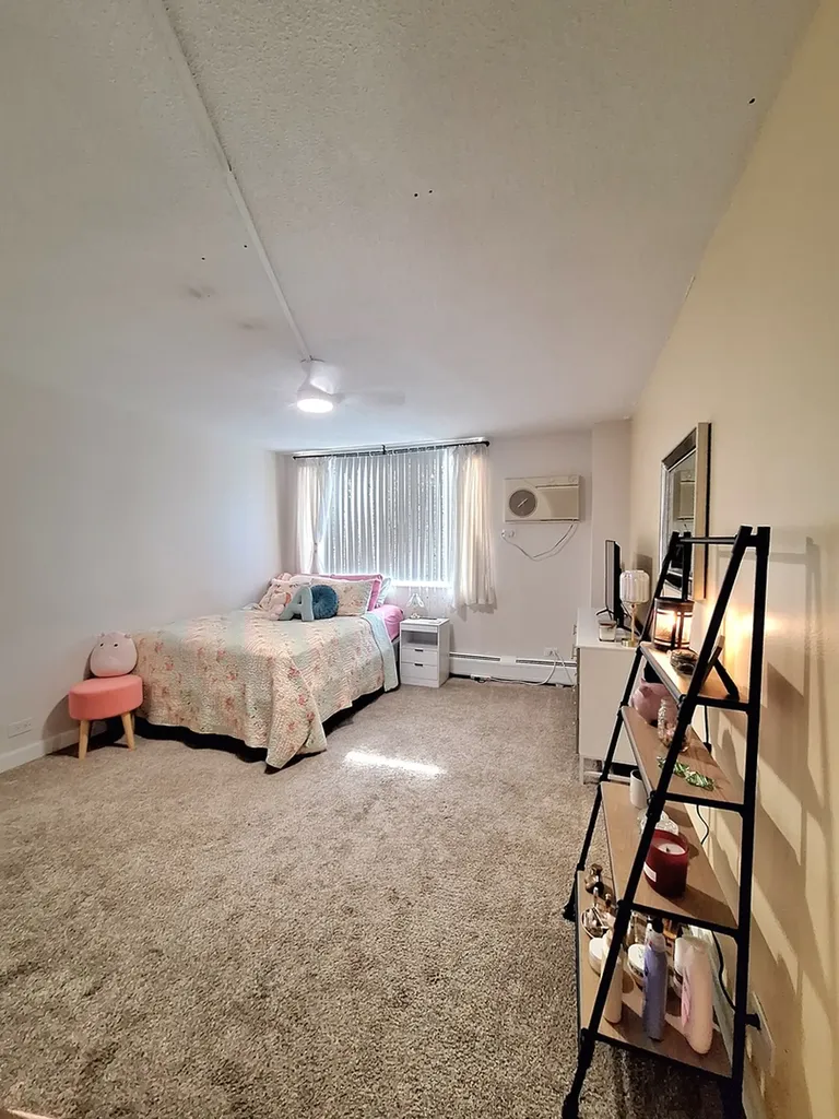 2211 South Stewart Avenue Lombard IL 60148