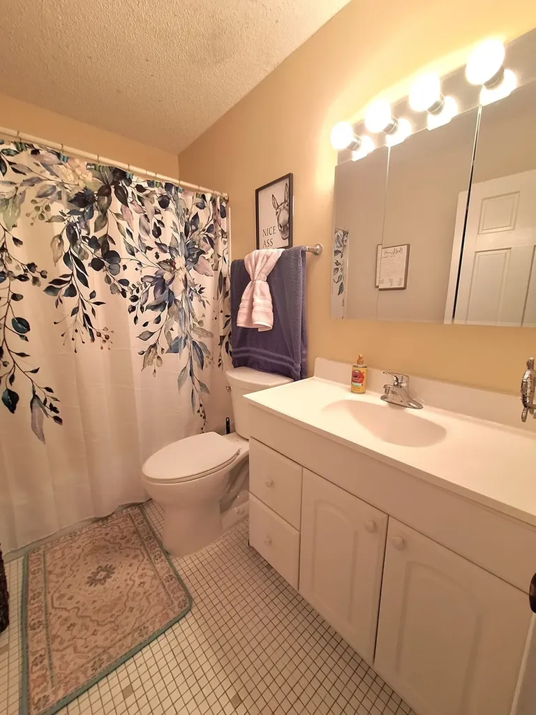 2211 South Stewart Avenue Lombard IL 60148