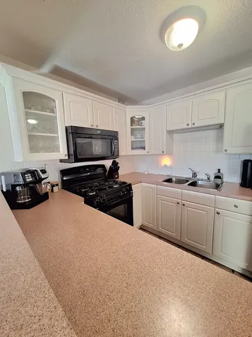 2211 South Stewart Avenue Lombard IL 60148