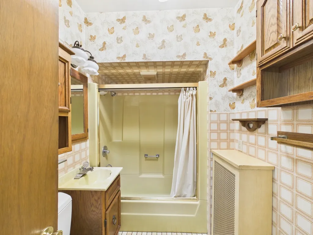 5458 West Windsor Avenue Chicago IL 60630