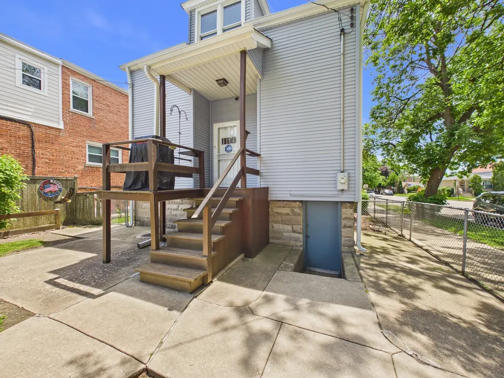 5458 West Windsor Avenue Chicago IL 60630