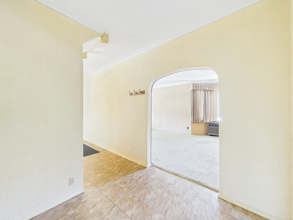5458 West Windsor Avenue Chicago IL 60630