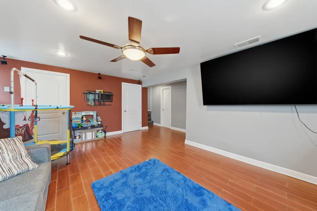 8638 South Keeler Avenue Chicago IL 60652