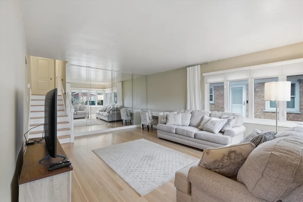 8638 South Keeler Avenue Chicago IL 60652