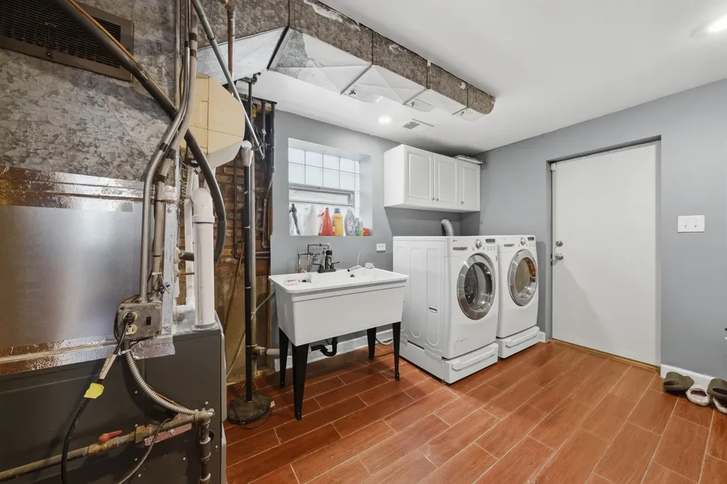 8638 South Keeler Avenue Chicago IL 60652