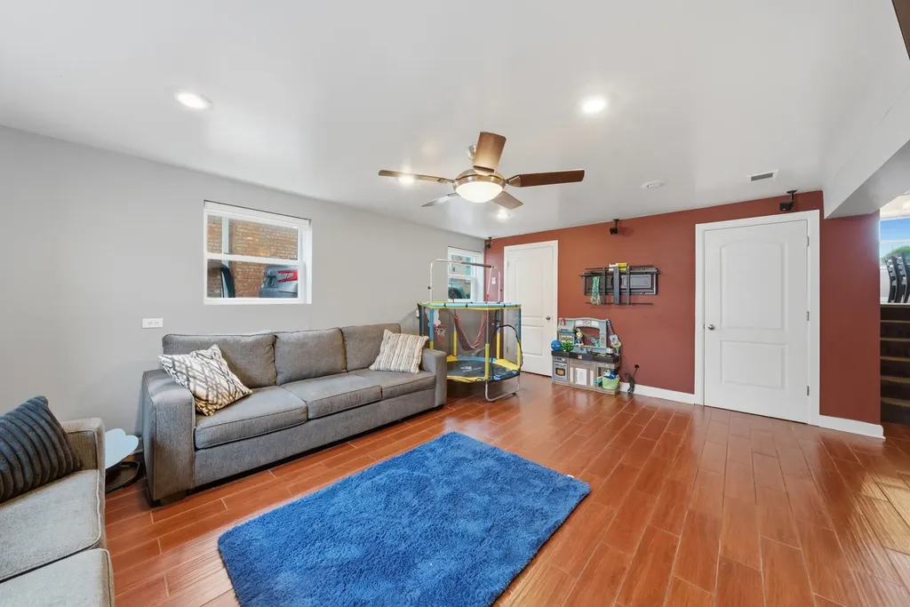 8638 South Keeler Avenue Chicago IL 60652