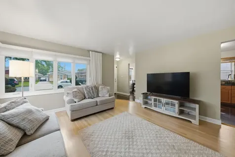 8638 South Keeler Avenue Chicago IL 60652