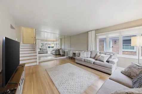 8638 South Keeler Avenue Chicago IL 60652