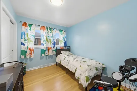 8638 South Keeler Avenue Chicago IL 60652
