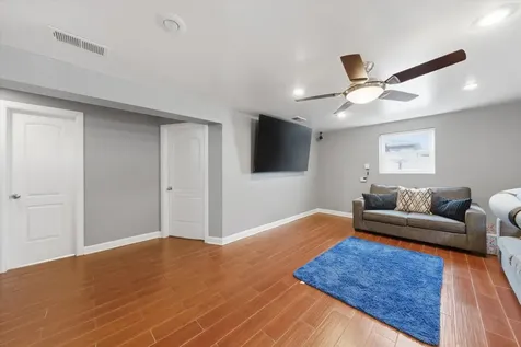8638 South Keeler Avenue Chicago IL 60652