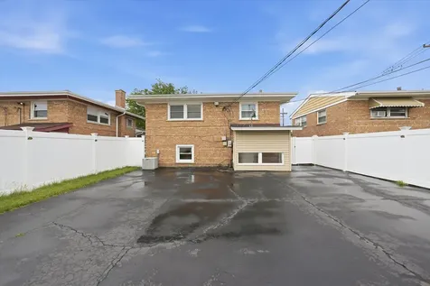 8638 South Keeler Avenue Chicago IL 60652
