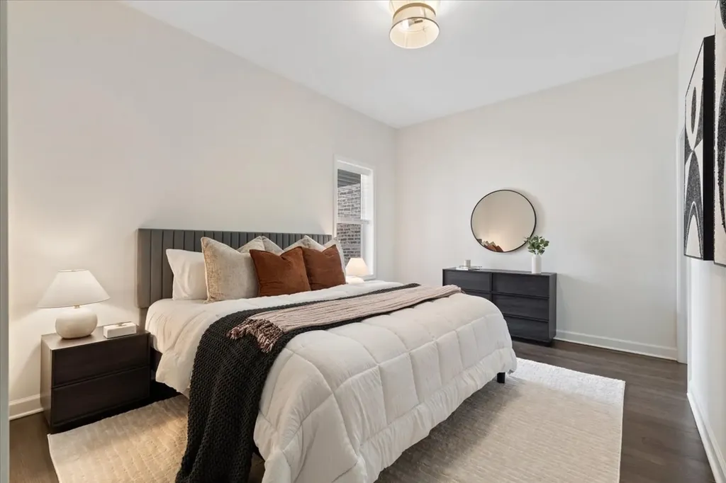 3439 North Paulina Street Chicago IL 60657