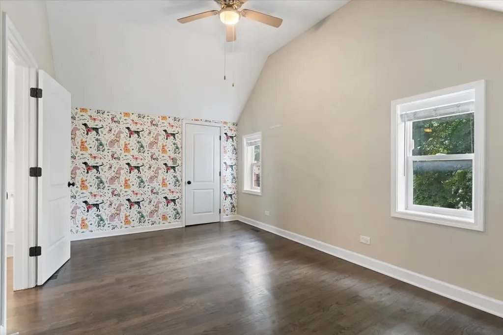 3439 North Paulina Street Chicago IL 60657
