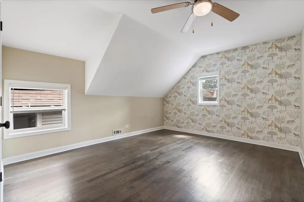 3439 North Paulina Street Chicago IL 60657