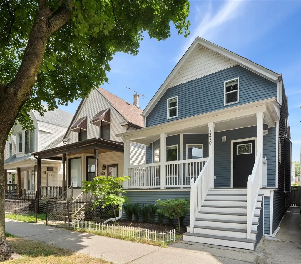 3439 North Paulina Street Chicago IL 60657