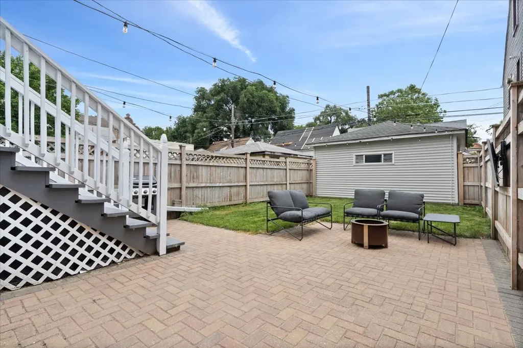 3439 North Paulina Street Chicago IL 60657