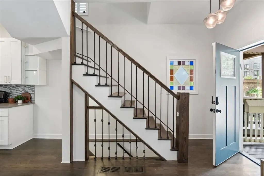 3439 North Paulina Street Chicago IL 60657