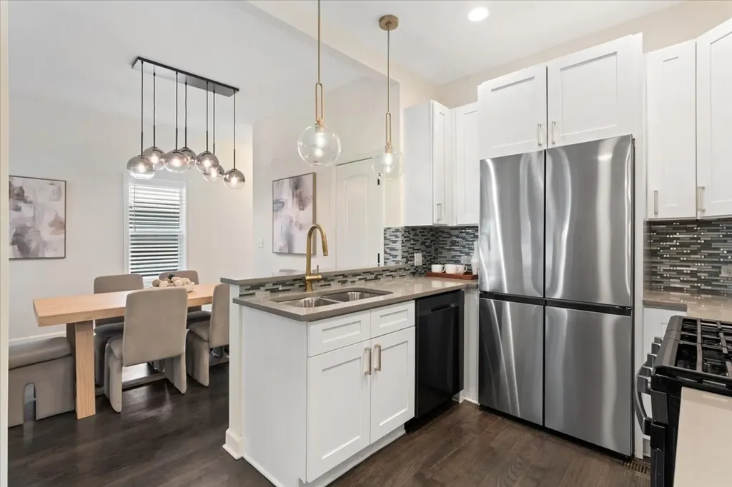 3439 North Paulina Street Chicago IL 60657