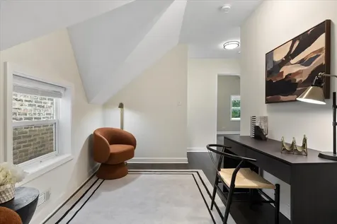 3439 North Paulina Street Chicago IL 60657