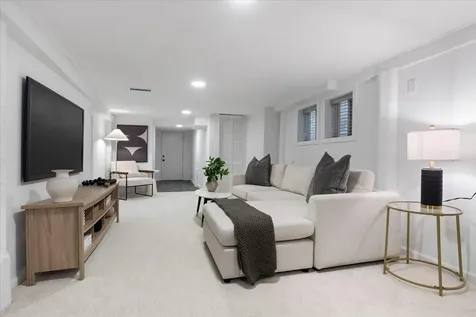 3439 North Paulina Street Chicago IL 60657