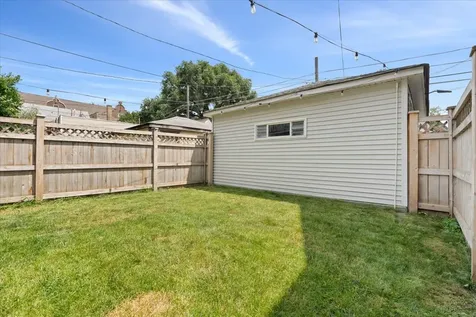 3439 North Paulina Street Chicago IL 60657