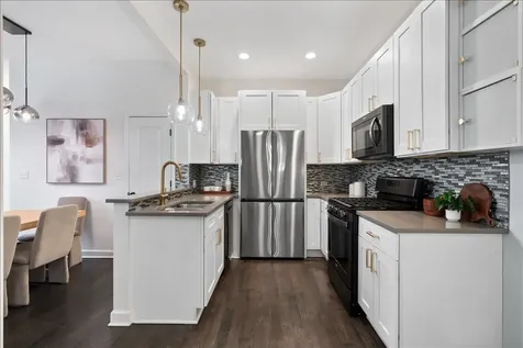3439 North Paulina Street Chicago IL 60657