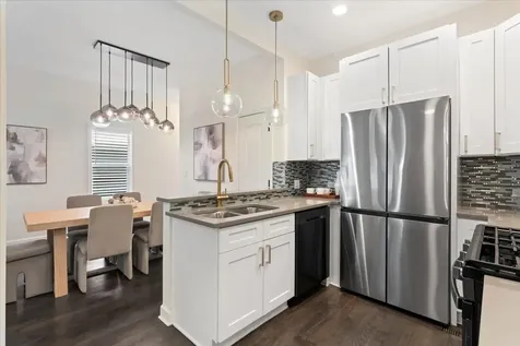 3439 North Paulina Street Chicago IL 60657