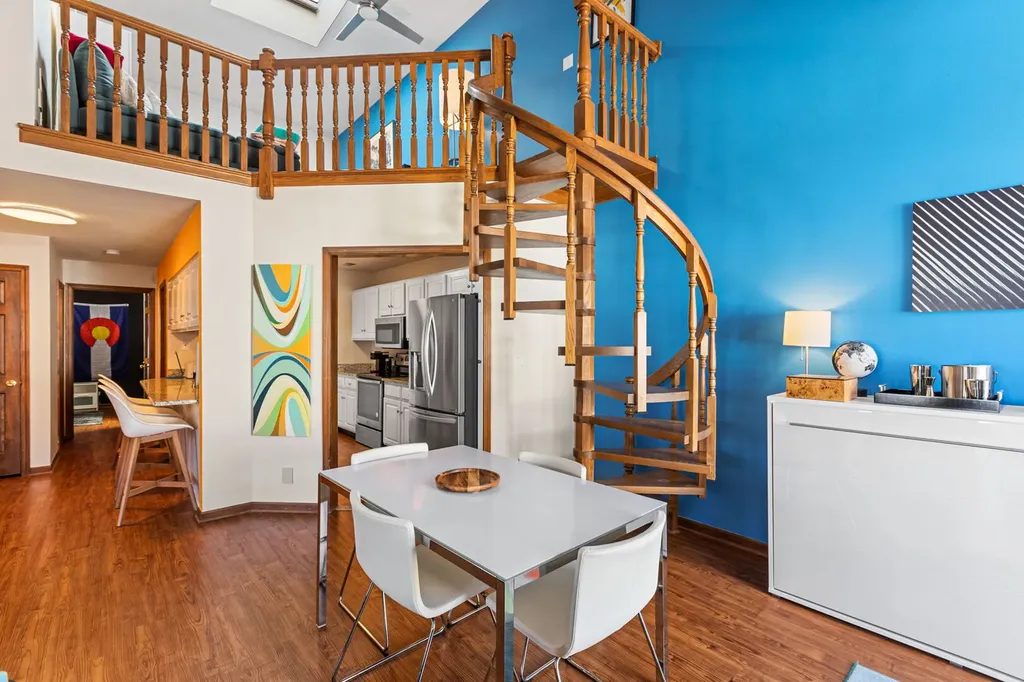 204 Racquet Club Court Hinsdale IL 60521