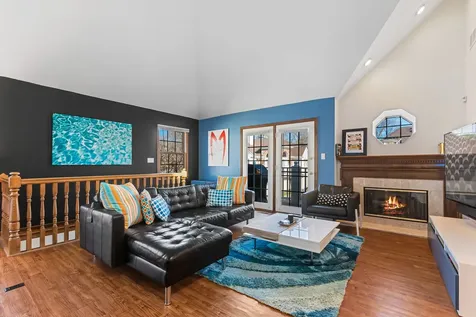 204 Racquet Club Court Hinsdale IL 60521