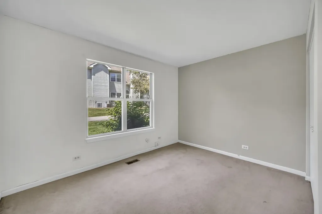 1308 Coldspring Road Carol Stream IL 60188