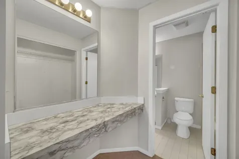 1308 Coldspring Road Carol Stream IL 60188