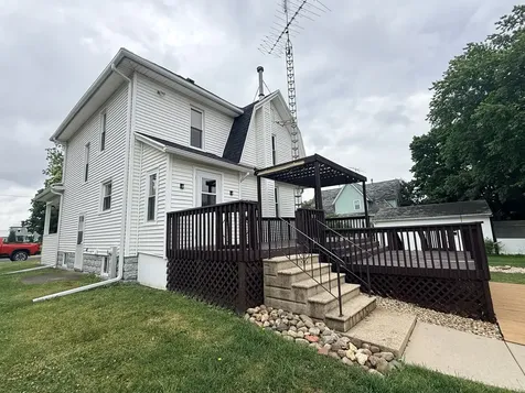 217 West Chestnut Street Compton IL 61318