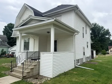 217 West Chestnut Street Compton IL 61318