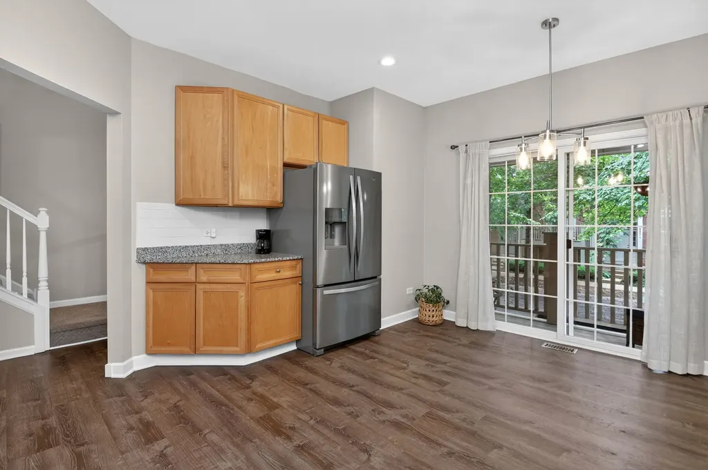 0S070 Lee Court Winfield IL 60190