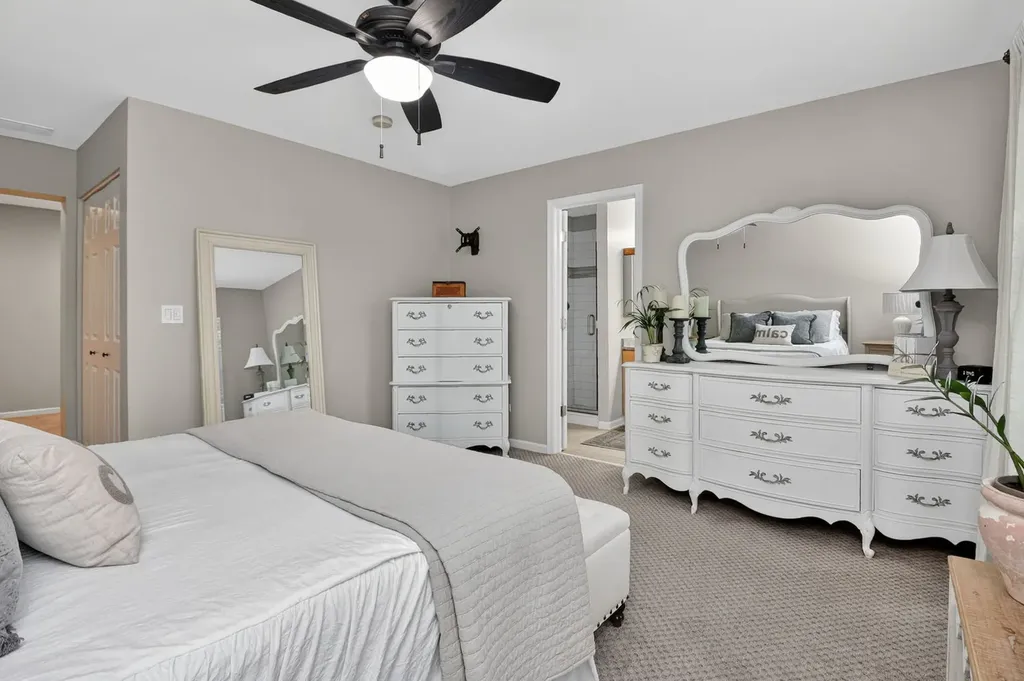 0S070 Lee Court Winfield IL 60190