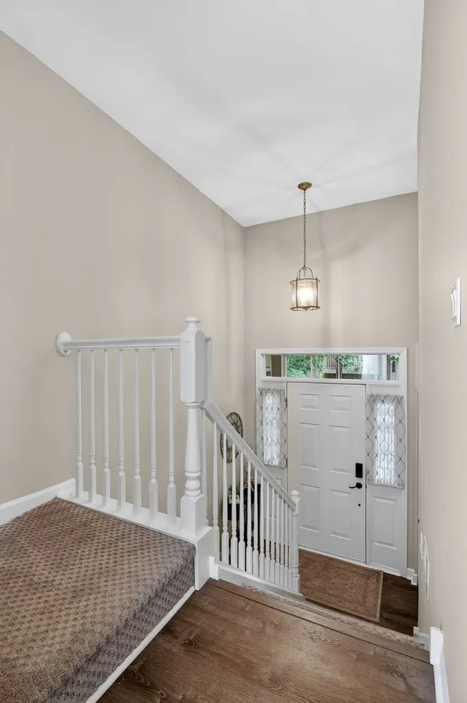 0S070 Lee Court Winfield IL 60190