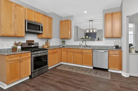 0S070 Lee Court Winfield IL 60190