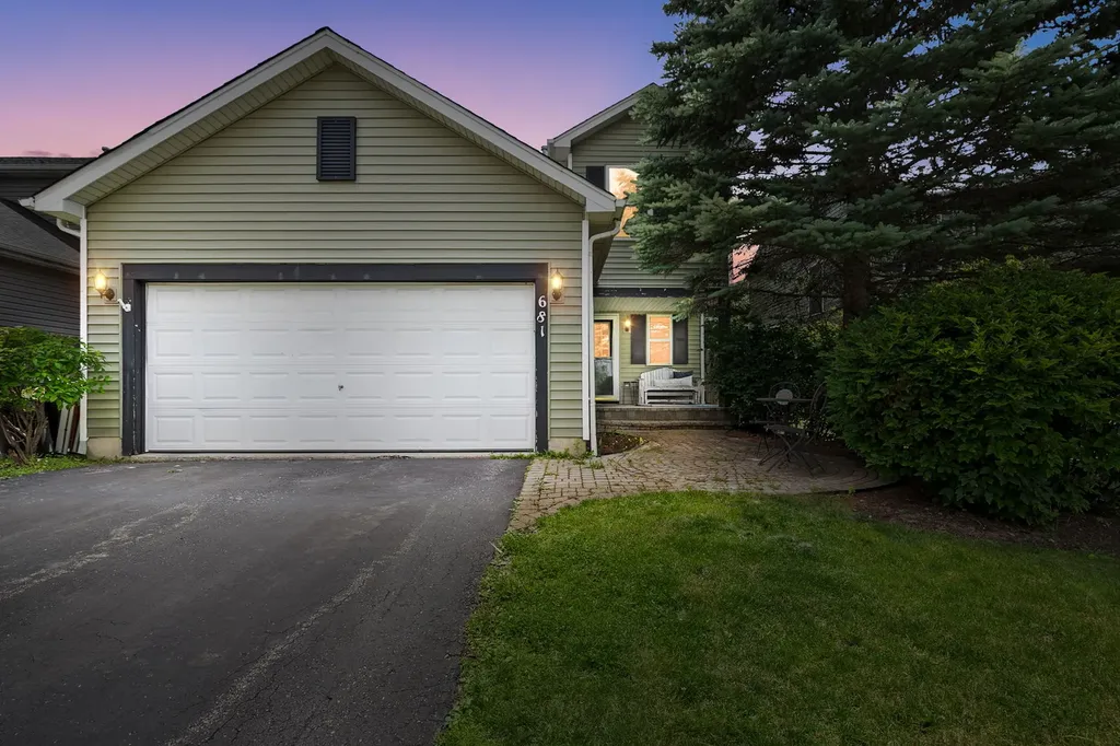 681 West Huron Hills Trail Round Lake Heights IL 60073