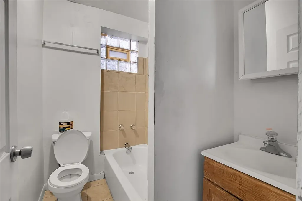 7011 South Calumet Avenue Chicago IL 60637