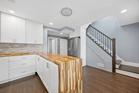9725 Normandy Avenue Oak Lawn IL 60453