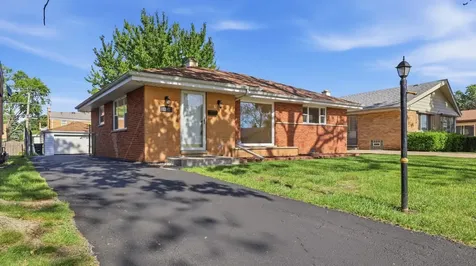 2213 Mayfair Avenue Westchester IL 60154