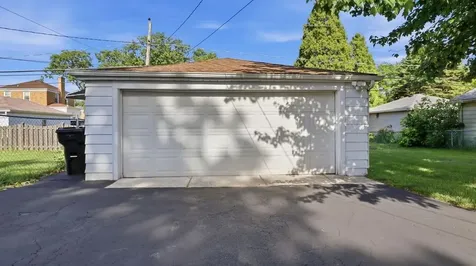 2213 Mayfair Avenue Westchester IL 60154