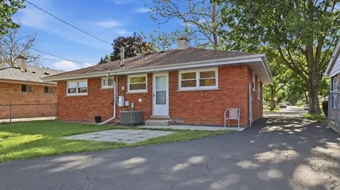 2213 Mayfair Avenue Westchester IL 60154
