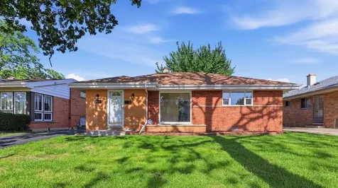 2213 Mayfair Avenue Westchester IL 60154