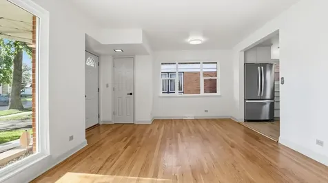 2213 Mayfair Avenue Westchester IL 60154